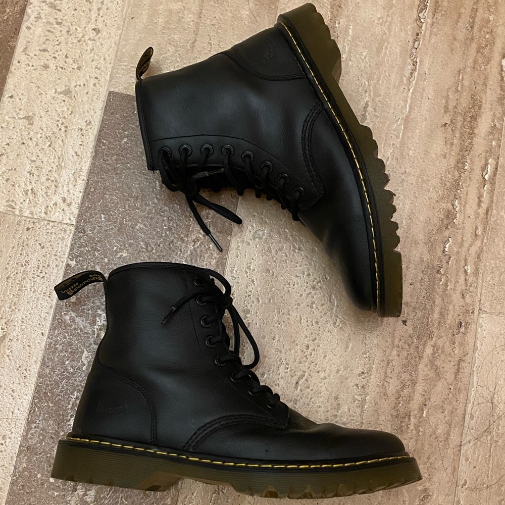 Dr. Martins Awley Boots size 10 US M, worn once!